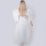 un ange représenté de dos 