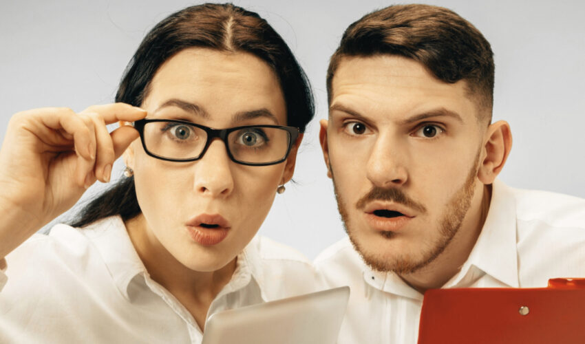couple suspicieux