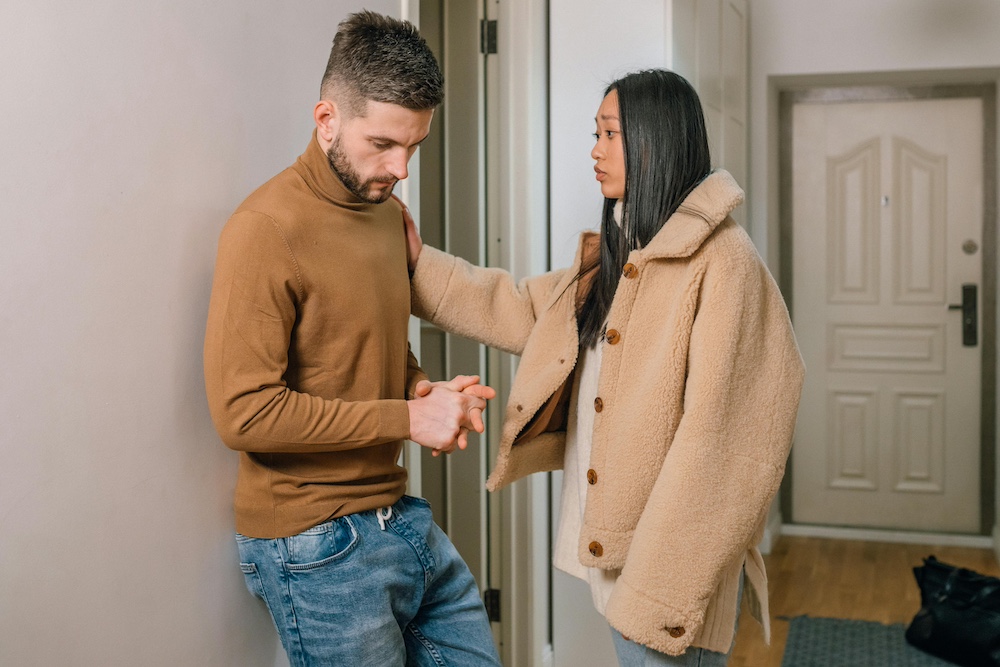 femme qui avoue son infidélité a son mari