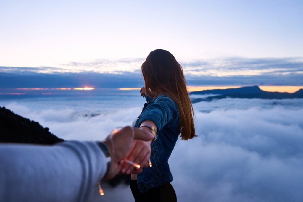 couple au somment d'une montage