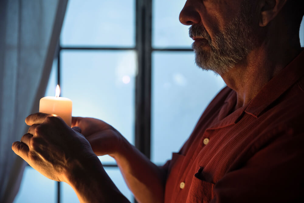 médium pratiquant le spiritisme